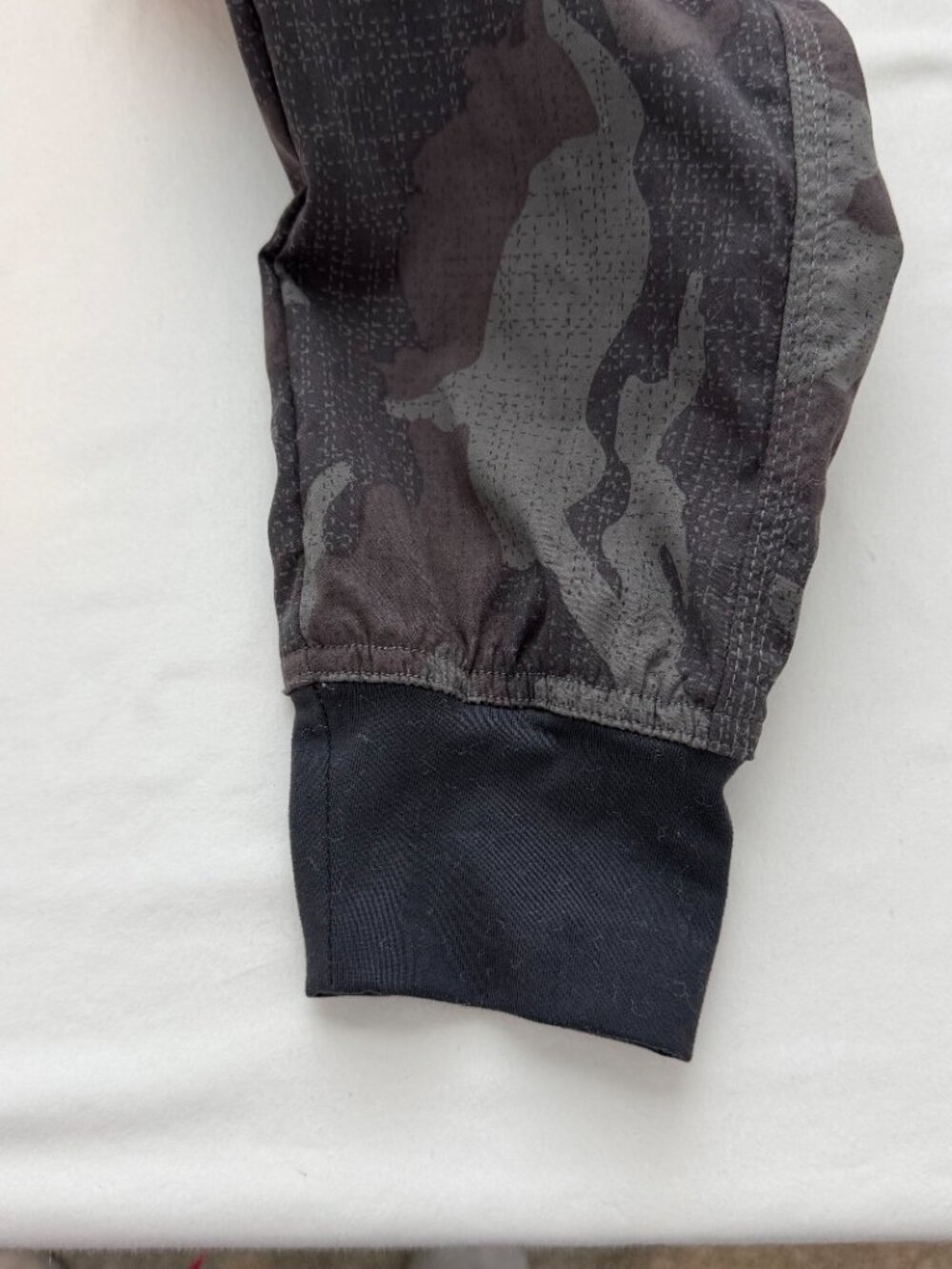 PrAna Camo Cargo Jogger Pants Women's Size 4 Gray Black Hiking Outdoor - Picture 2 of 10